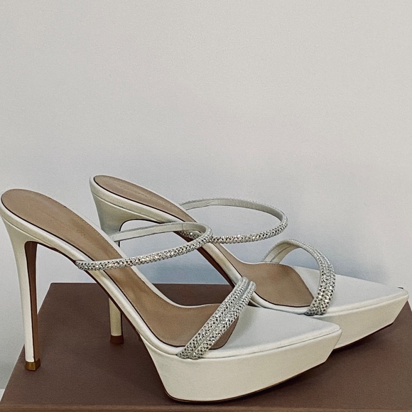 Gianvito Rossi White Cannes Crystal Platform Stiletto Sandals US9.5/IT39.5 - Picture 14 of 16